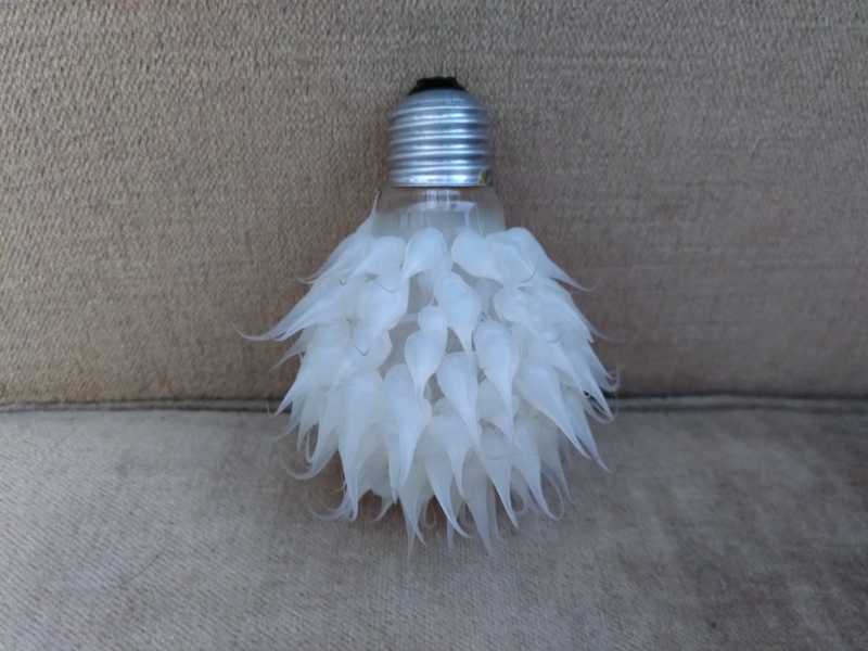 lightbulb with silicon dots